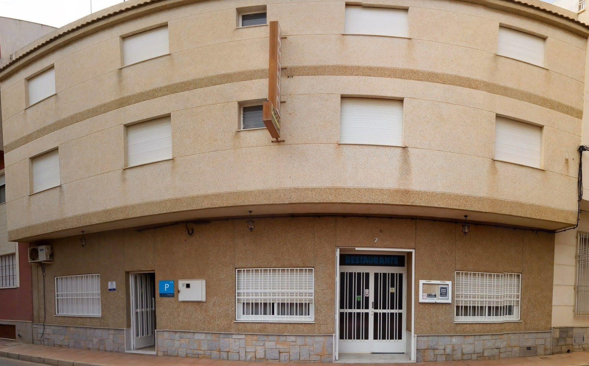 Hotel La Obrera Santiago De La Ribera Exterior foto